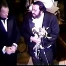 elrellano.com-el-dia-que-whitney-houston-sorprendio-a-luciano-pavarotti-cantando-la-donna-e-mobile-127235